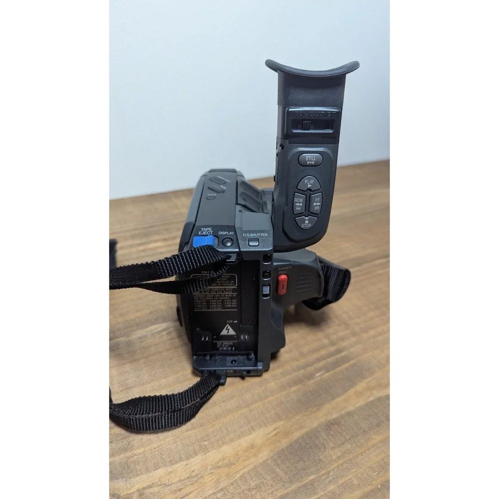 Panasonic Palmcorder IQ PV-A396D VHS-C Camcorder 16x Zoom Bundle with Bag‎ Tapes